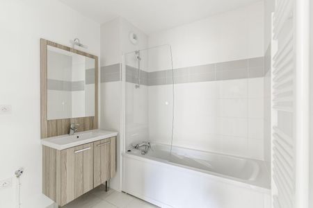 location Appartement T3 DE 64.6m² À VILLEURBANNE - Photo 2