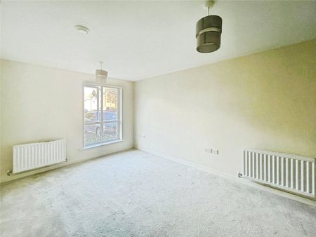 Harrow Close, Addlestone, Surrey, KT15 2GH - Photo 2