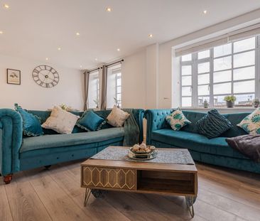 2 Bed Flat, North Street, BN1 - Photo 1