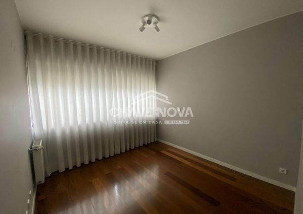Apartamento T5 em Porto