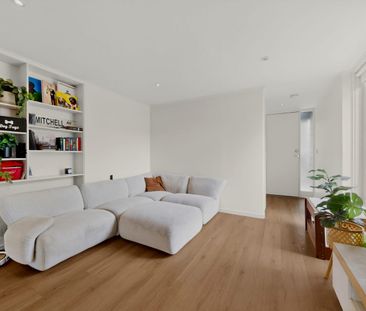 Updated Villa with Private Outdoor Space in a Quiet Low-Density Set... - Photo 1