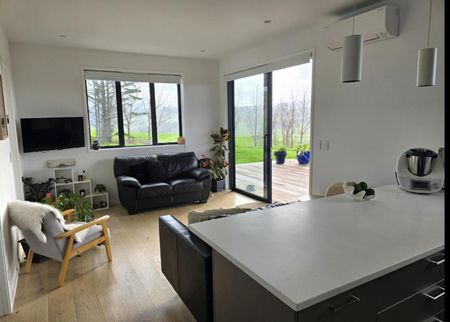 Peaceful rural retreat with countryside views - Photo 4