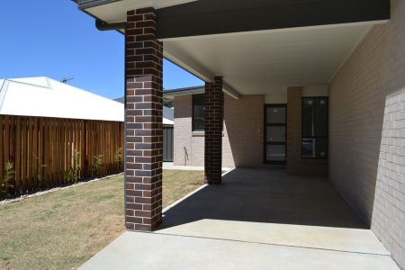 Low Maintenance Villa - Photo 3