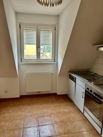 Urbanes Flair und Top-Infrastruktur: Mietwohnung in Graz, 3 Zimmer, Nähe Technik/Kunstuni, Einbauküche, Galeriezimmer, gute Anbindung. - Photo 2