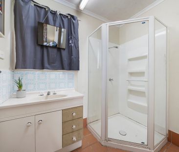 1 Dodd Street, Newtown QLD 4350 - House For Rent | Domain - Photo 5