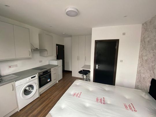 Studio to rent - Photo 1