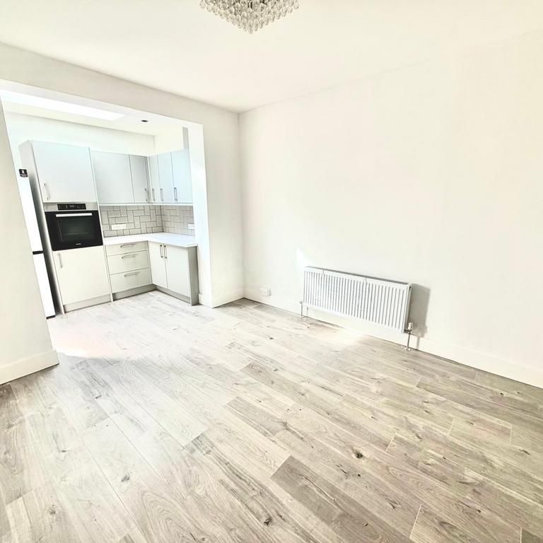 3 bedroom house to rent - Photo 1