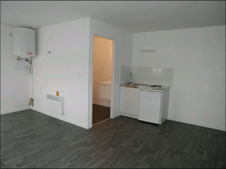 Studio Centre ville – - Photo 4