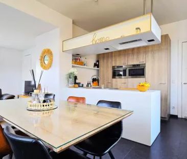 Volledig gerenoveerde voormalige directeurswoning! - Photo 2