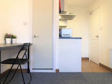 Studio to rent - Photo 4