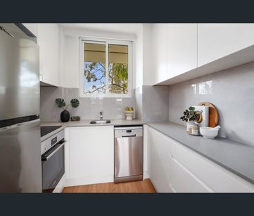 11/13 East Esplanade, Manly, NSW 2095 - Photo 3