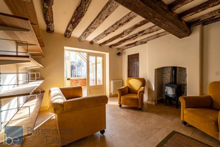 3 bedroom detached house to rent - Photo 5