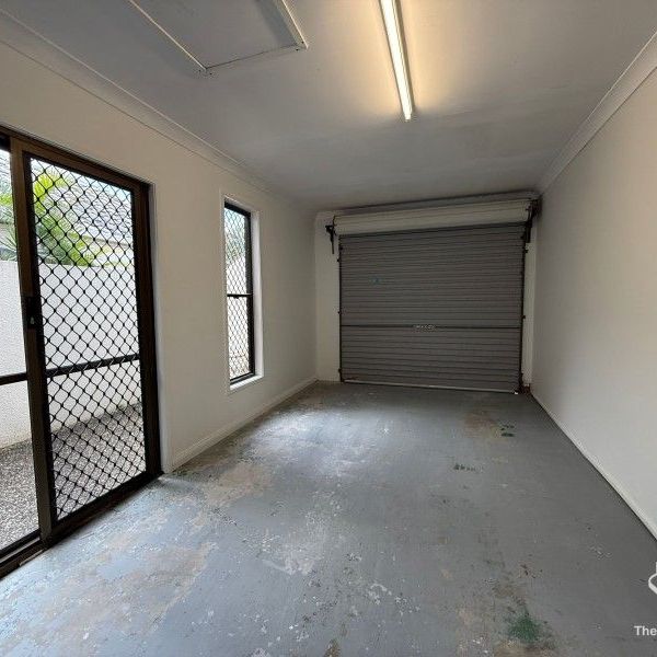 Minutes to the Beach, Parks & Shopping â The Best of Mermaid Waters! - Photo 1