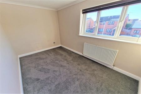 2 Bedroom Semi Detached To Let - Photo 2