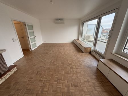 TE HUUR : penthouse 1 SLPK, 2 terrassen + kelder te SINT-LAMBRECHTS-WOLUWE - Photo 3