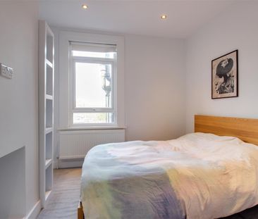 2 Bed Flat, Catford, SE6 - Photo 5
