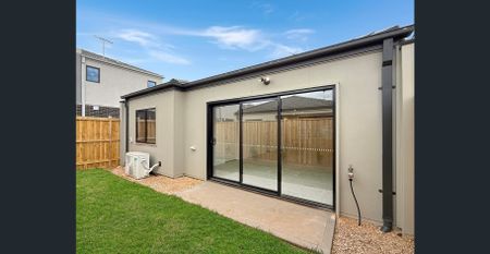 🏡 Brand New 3-Bedroom House in Thornhill Park - Photo 2