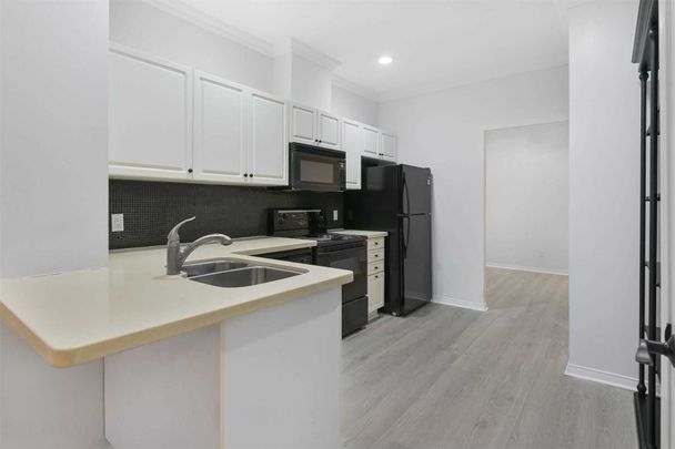 For Lease - 600 Eglinton Avenue Unit# 110, Toronto, Ontario - Photo 1