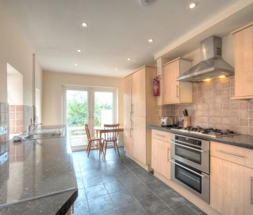 4 bedroom house share to rent - Photo 3