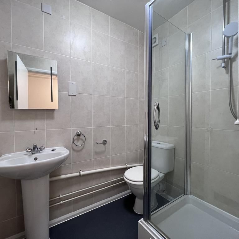 1 bedroom ground floor flat to rent - Photo 1