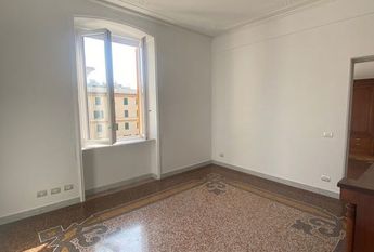 Via Gaetano Colombo, Genova, Liguria 16122