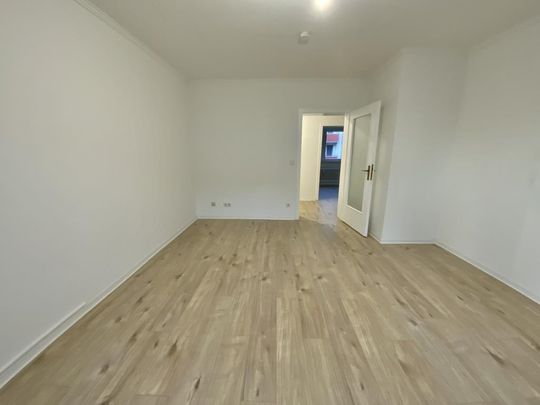 Neuer Laminatboden: Erdgeschosswohnung an der Kahlertstraße frei! - Foto 1