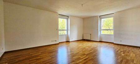 Location Appartement 3 pièces 78m² EVREUX 27000 - Photo 3