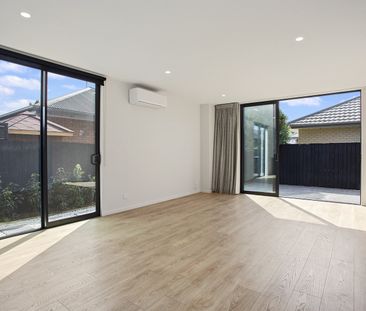 Modern, Spacious 3-bedroom Townhouse in Addington - Photo 5