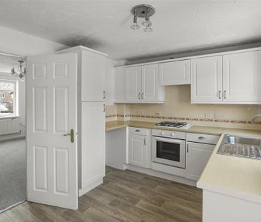 2 bedroom terraced house to rent - Photo 4