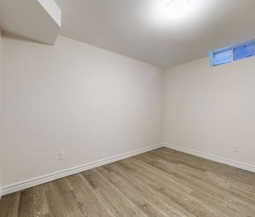 For Lease - 92 Barnwood Drive, Richmond Hill, Ontario - Photo 2