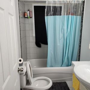 2 ET DEMI DISPONIBLE LE 1ER FÉVRIER 2026 - Photo 2