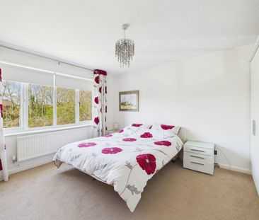 4 bedroom House in Mill Lane, Reading - Photo 6