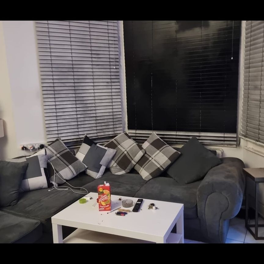 1 Bed Flat, Northwold Road, E5 - Photo 1