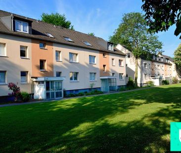 Frisch sanierte 2-Zimmer-Wohnung im 1. Obergeschoss mit Balkon - Foto 1