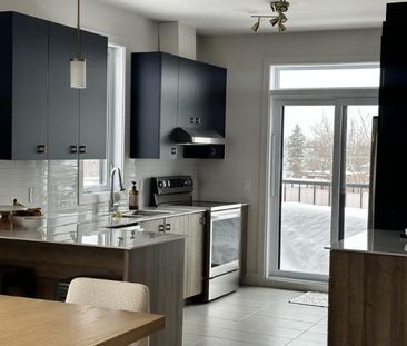 Très grand 4 1/2 St-Janvier Mirabel - Photo 3