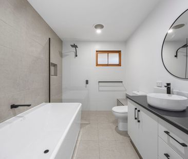 Comfortable Family Living in a Convenient Location - Photo 4