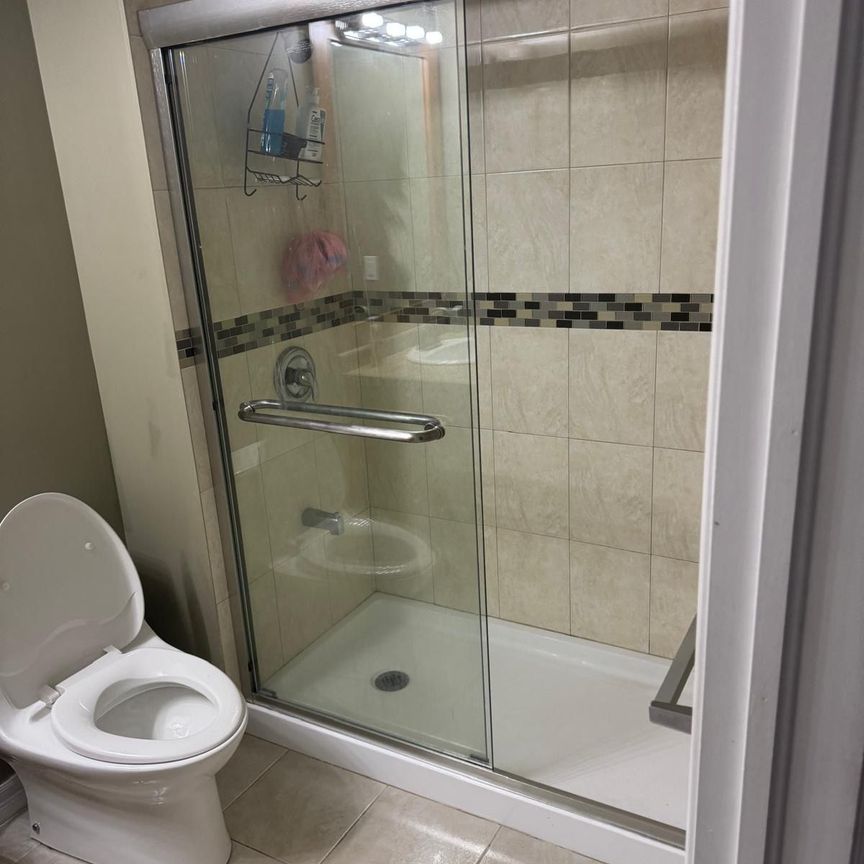 For Lease - 21 Denbury Court Unit# Basement, Whitby, Ontario - Photo 1