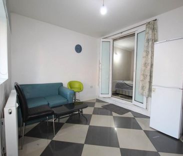 1 bedroom ground floor flat to rent - Photo 3