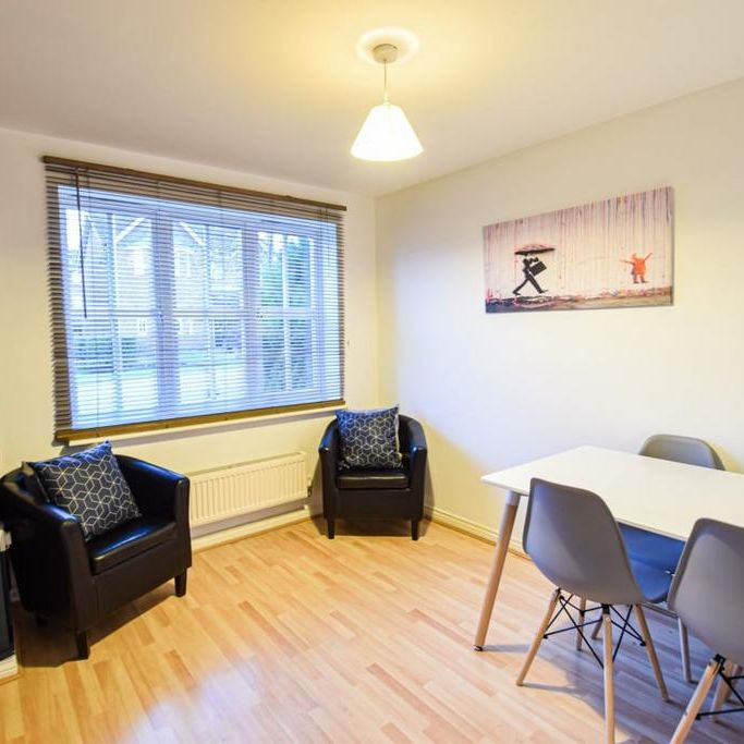 1 bedroom in a house share to rent - Photo 1