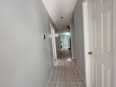 For Lease - 2 Glenheather Terrace Unit# Upper, Toronto, Ontario - Photo 2