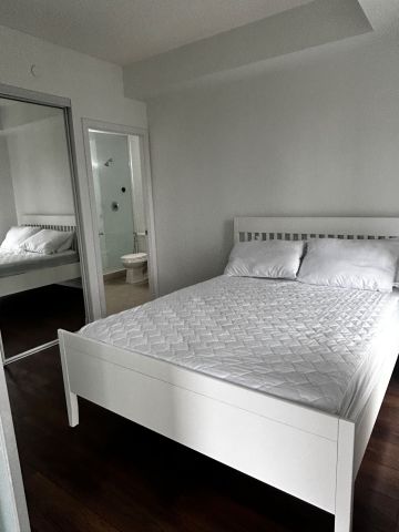 For Lease - 297 College Street Unit# 607, Toronto, Ontario - Photo 3