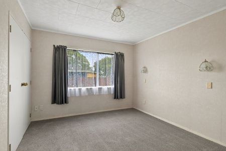 Easy Living in Riverdale For Rent! - Photo 3