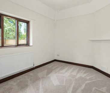 Octagon Road, Whiteley Village, Hersham - Photo 6