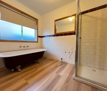 3 Bedroom Home close to schools - Photo 2