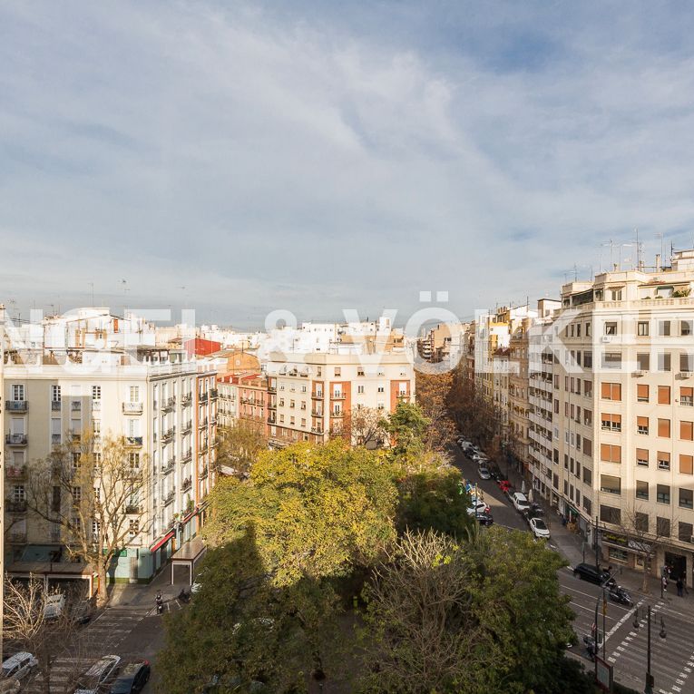 Ático de alquiler en Carrer de Jesús, Arrancapins - Photo 1