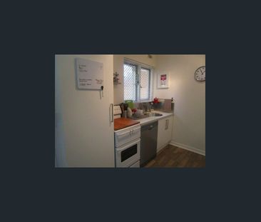 Apartment Living At It's Best - Fully Furnished and Equipped - Photo 6