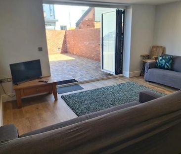 3 bedroom semi-detached house to rent - Photo 4