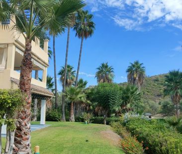 Semi Detached Villa for rent in La Quinta, Benahavis - Photo 1