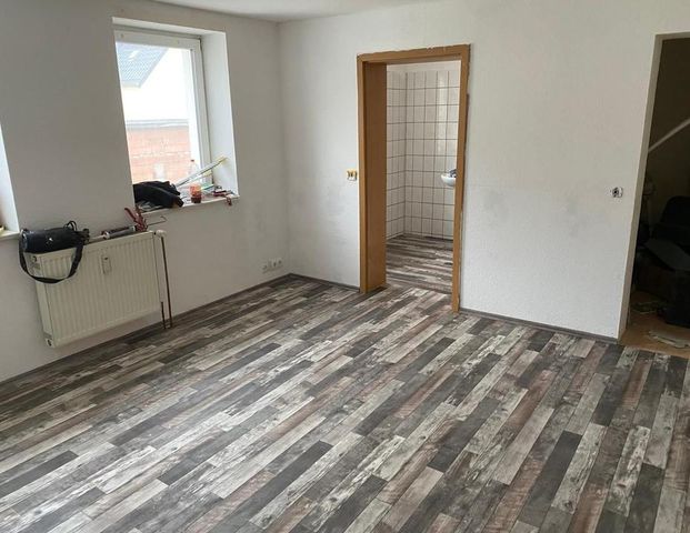 Frisch renovierte, helle Einzimmerwohnung in zentraler Lage - Photo 1