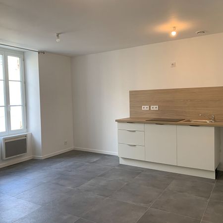 Location Appartement 3 pièces 46m² - Photo 3